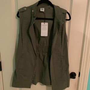 NWT Green Cabi Utility Vest